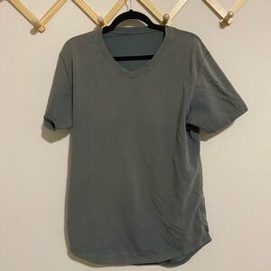 Bylt Basics Grey/Green V-neck Workout Tee size Medium